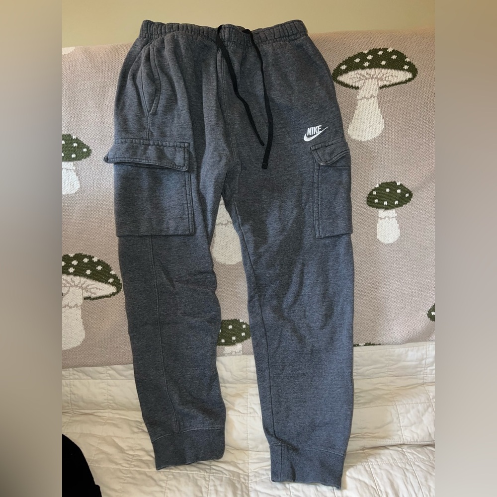 Nike Gray Cargo Sweatpants Relaxed Fit
